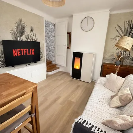 Charmante Maison Moderne Avec Jardin Vakantiehuis *